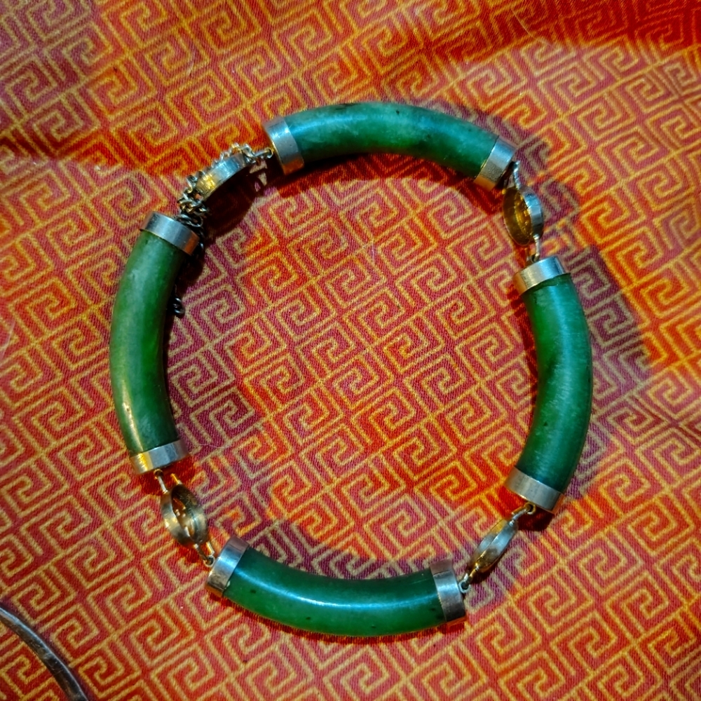 2 jade vintage bracelets